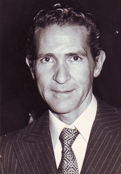 Archivo:Antonio Gala (1989).jpg