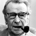 Georges simenon.jpg
